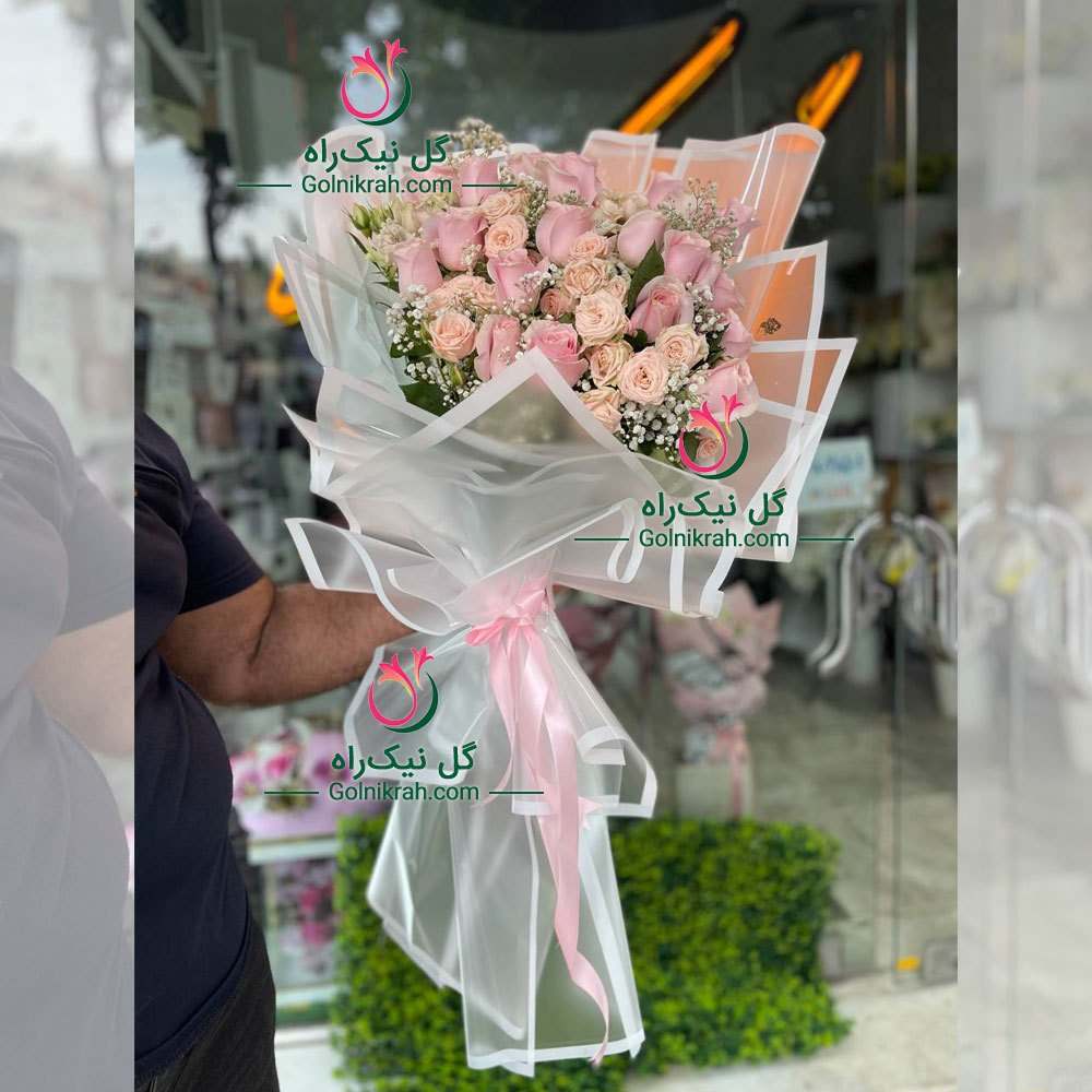 miniature-roses-gypsophila-bouquet دسته گل رز مینیاتوری و عروس