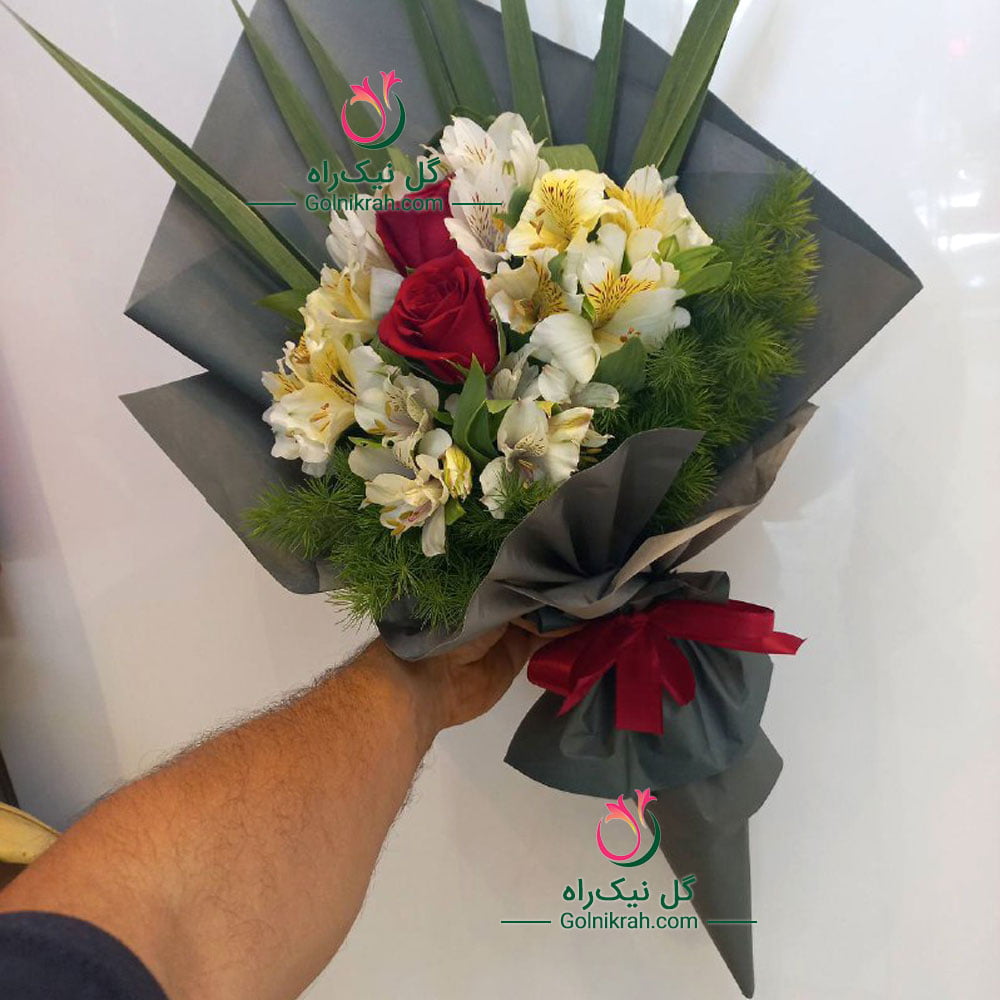 دسته گل آلستر و رز